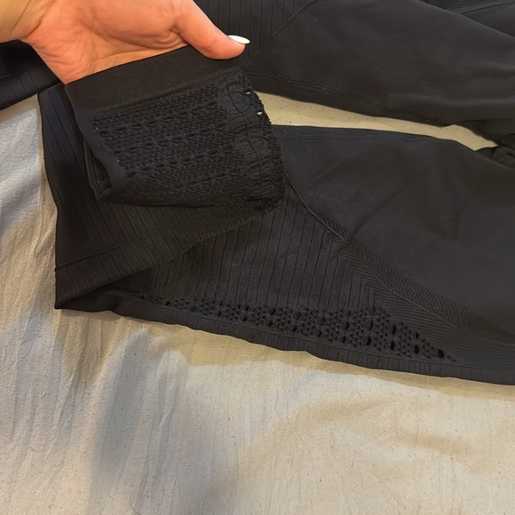 Black GymShark Leggings - Picture 3 of 4